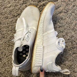 White Adidas nmd’s